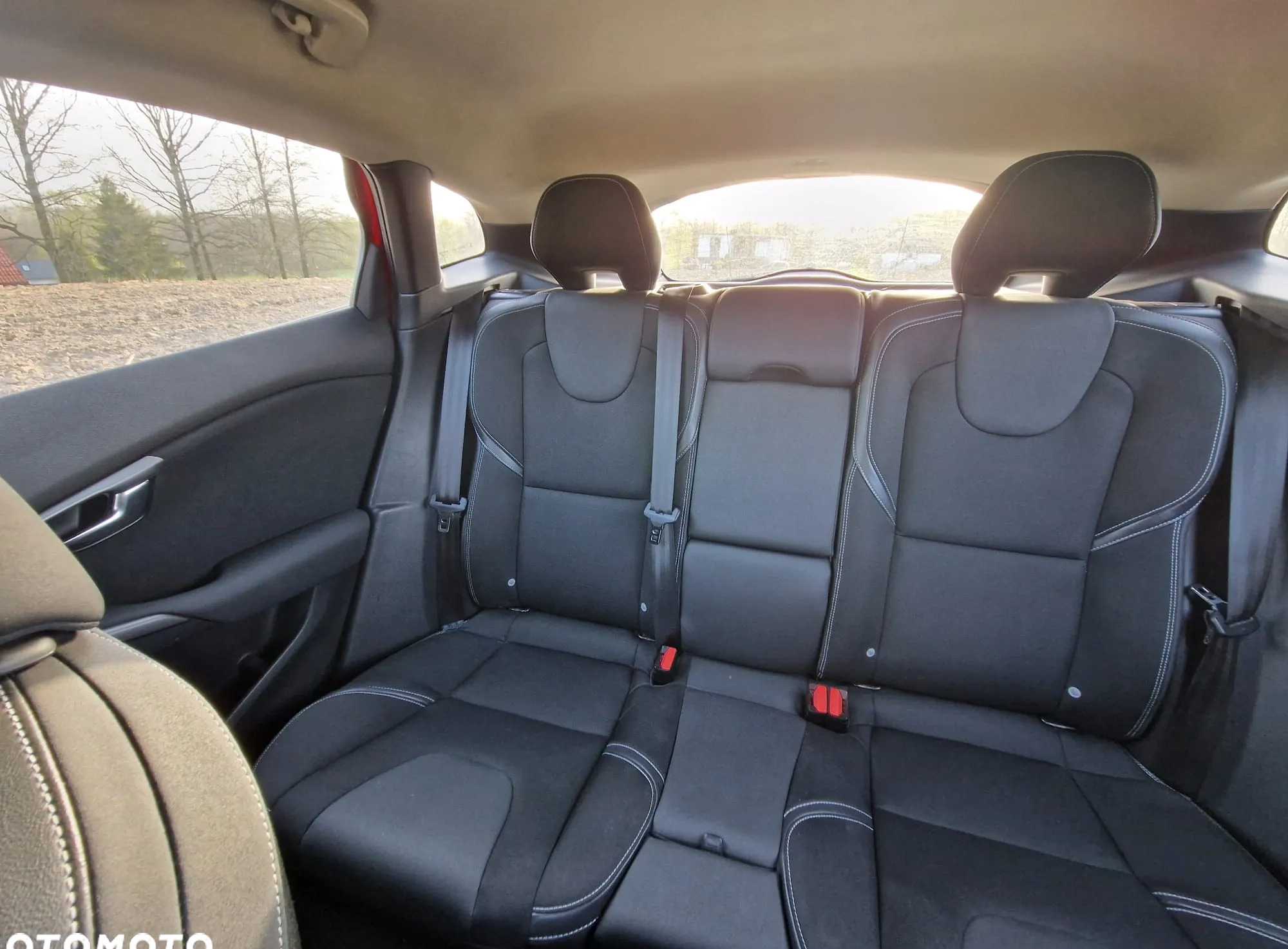Volvo V40 cena 48000 przebieg: 128126, rok produkcji 2016 z Trzcińsko-Zdrój małe 79